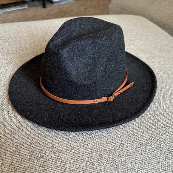 Wide Brim Hats - Black and Gray (Set of 2) - Picture 2 of 8